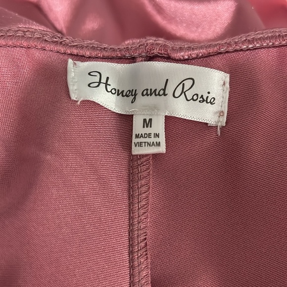 Honey and Rosie Square Neck Faux Wrap Satin Dress Size Medium Mauve EUC - Picture 5 of 10
